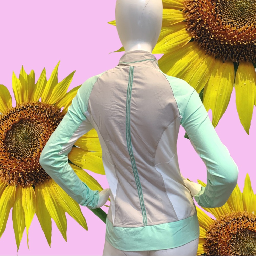 Lululemon Forme jacket - Picture 6 of 9